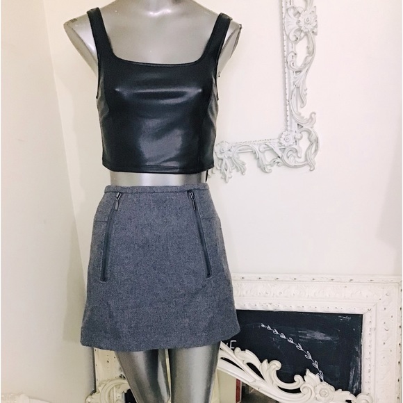 VINTAGE Kenar Mini Skirt - Picture 4 of 7